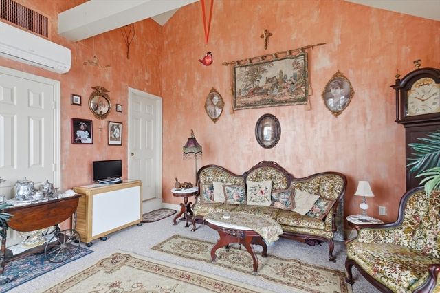 60 Rantoul St 708N, Beverly, MA 01915