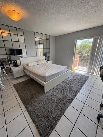 365 NE 125th Street 302, North Miami, FL 33161