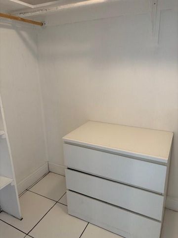 365 NE 125th Street 302, North Miami, FL 33161