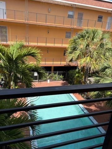 365 NE 125th Street 302, North Miami, FL 33161