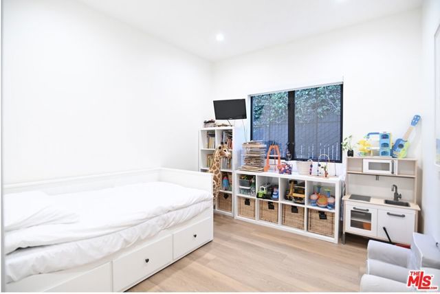 1430 Stearns Drive, Los Angeles, CA 90035