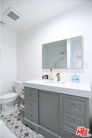 1430 Stearns Drive, Los Angeles, CA 90035