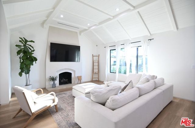 1430 Stearns Drive, Los Angeles, CA 90035