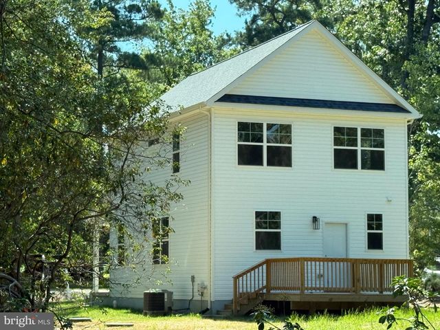 252 LIGHTHOUSE LN, Montross, VA 22520