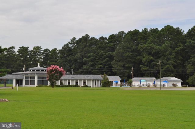 252 LIGHTHOUSE LN, Montross, VA 22520