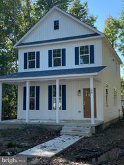252 LIGHTHOUSE LN, Montross, VA 22520