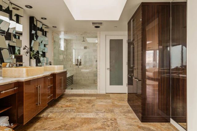 1825 Ocean Drive, Oxnard, CA 93035