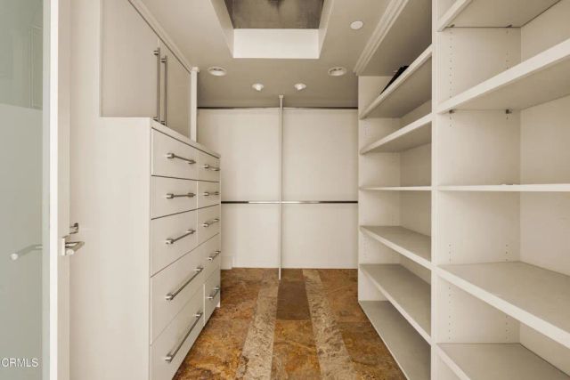 1825 Ocean Drive, Oxnard, CA 93035