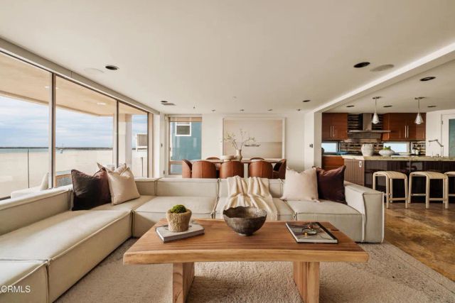 1825 Ocean Drive, Oxnard, CA 93035