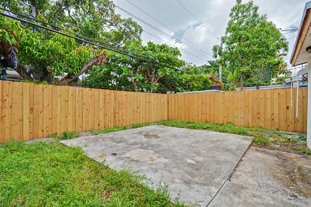 411b NE 57th Court, Oakland Park, FL 33334