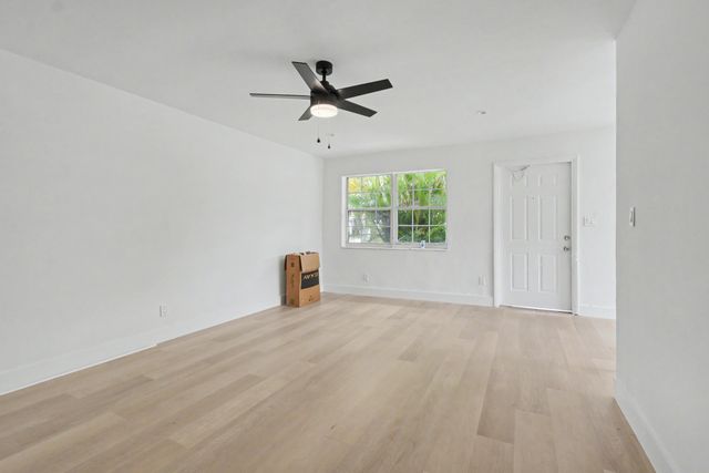 411b NE 57th Court, Oakland Park, FL 33334