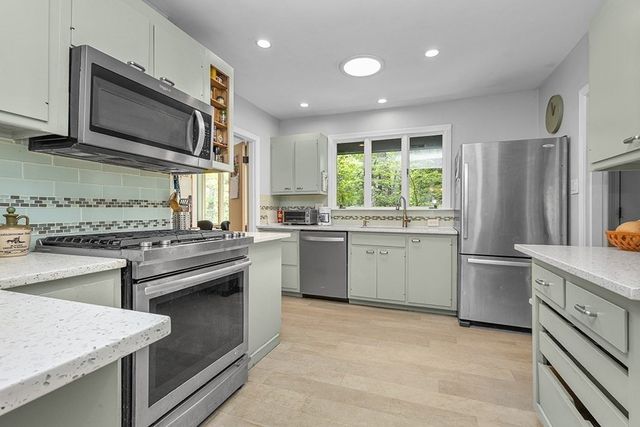 139 Stoney Lea Road, Dedham, MA 02026