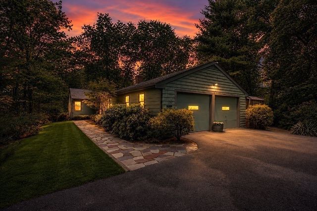 139 Stoney Lea Road, Dedham, MA 02026