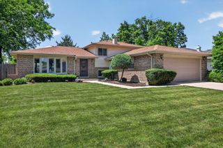 6716 Trenton Lane, Darien, IL 60561