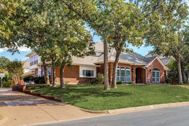 2103 Bay Club Drive, Arlington, TX 76013