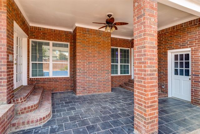 2103 Bay Club Drive, Arlington, TX 76013