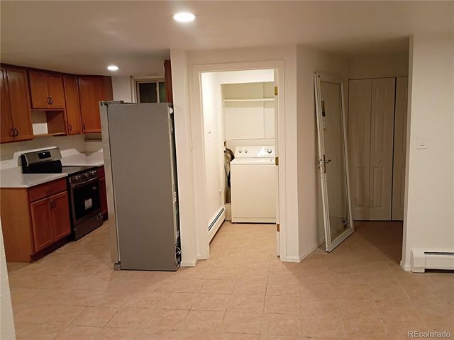 1525 S Holly St 101, Denver, CO 80222