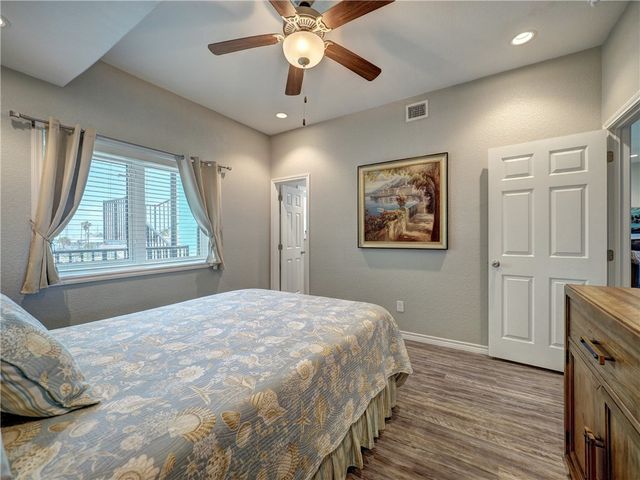 700 Island Retreat 48, Port Aransas, TX 78373