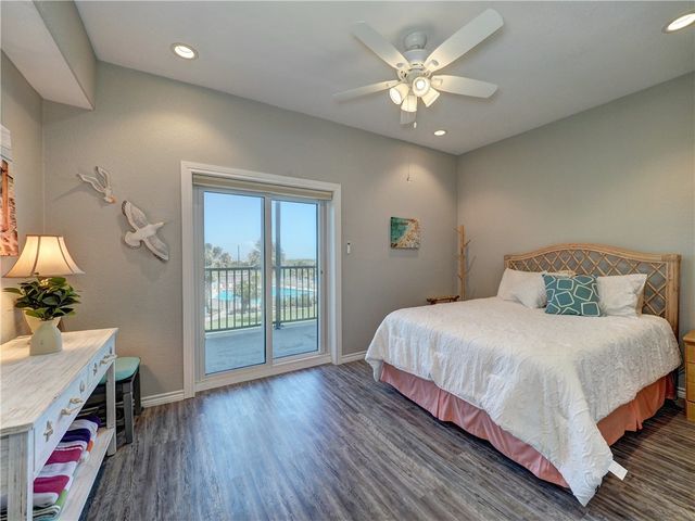 700 Island Retreat 48, Port Aransas, TX 78373
