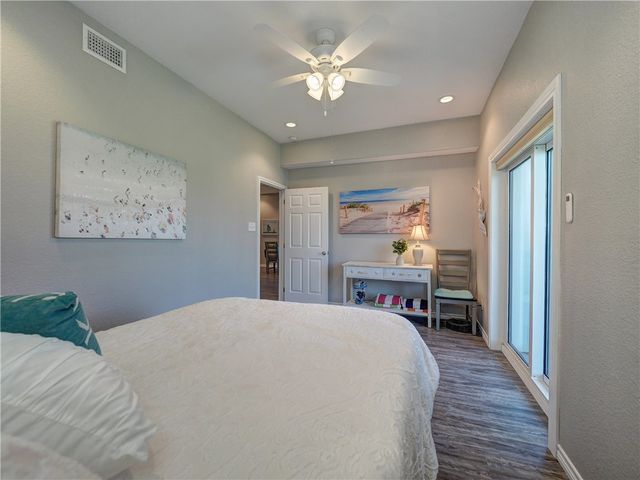 700 Island Retreat 48, Port Aransas, TX 78373