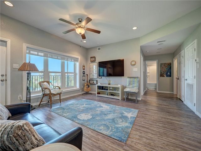 700 Island Retreat 48, Port Aransas, TX 78373