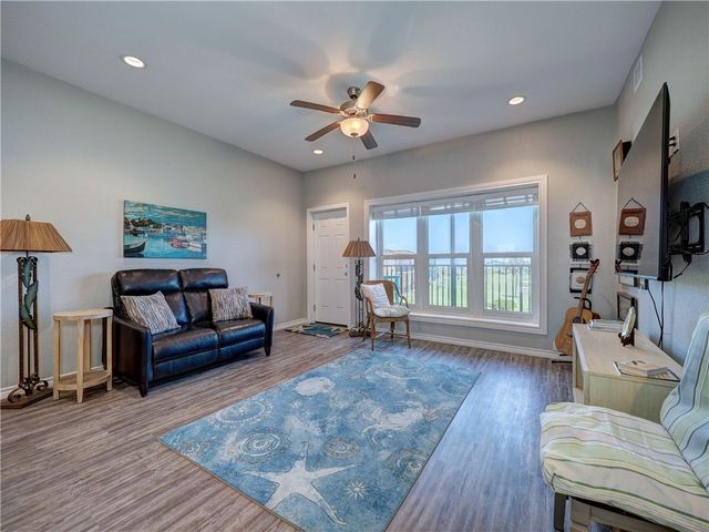 700 Island Retreat 48, Port Aransas, TX 78373