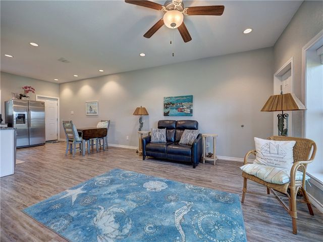 700 Island Retreat 48, Port Aransas, TX 78373