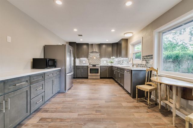 5310 Carew Street, Houston, TX 77096