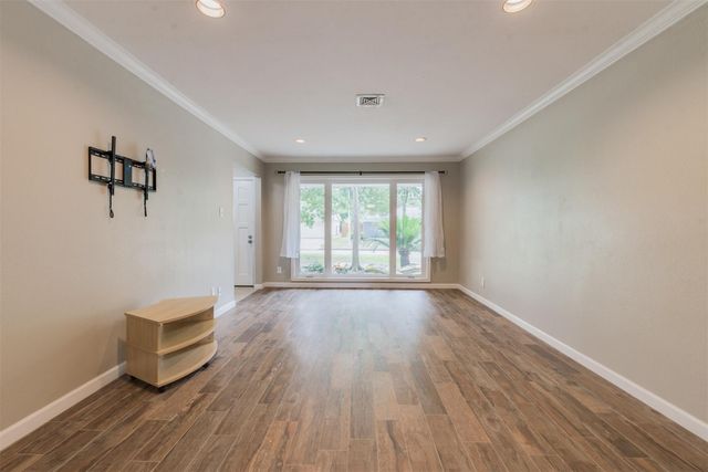 5310 Carew Street, Houston, TX 77096