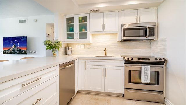 555 Crandon Blvd 71, Key Biscayne, FL 33149