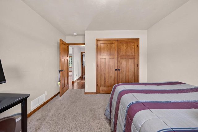 5148 HIGH POINT DRIVE, Winneconne, WI 54986