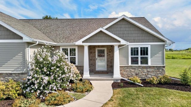 5148 HIGH POINT DRIVE, Winneconne, WI 54986