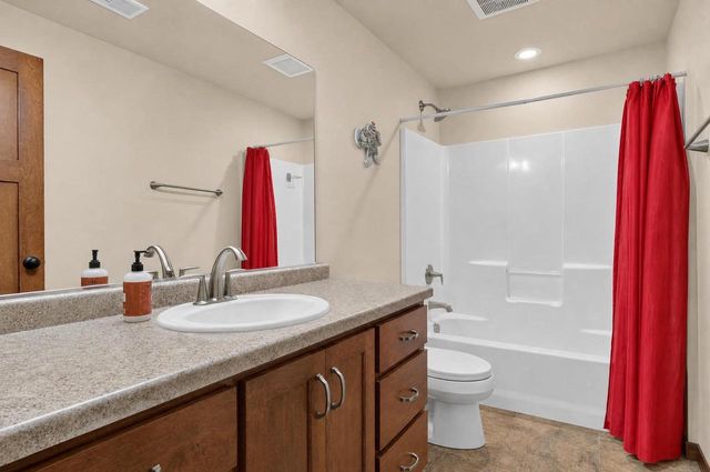 5148 HIGH POINT DRIVE, Winneconne, WI 54986