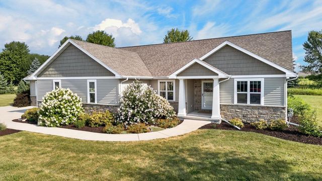5148 HIGH POINT DRIVE, Winneconne, WI 54986