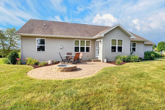 5148 HIGH POINT DRIVE, Winneconne, WI 54986