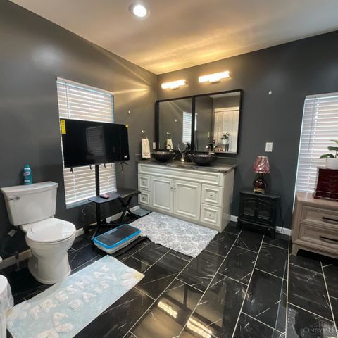 121 W Sixty Fourth Street, Cincinnati, OH 45216