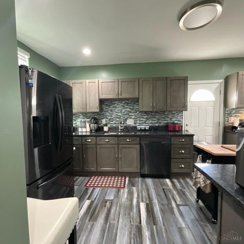 121 W Sixty Fourth Street, Cincinnati, OH 45216