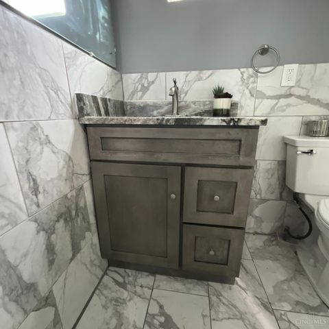121 W Sixty Fourth Street, Cincinnati, OH 45216