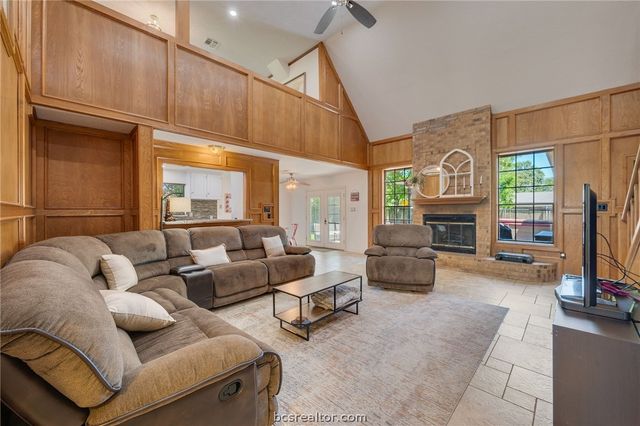 2301 Barak Lane, Bryan, TX 77802