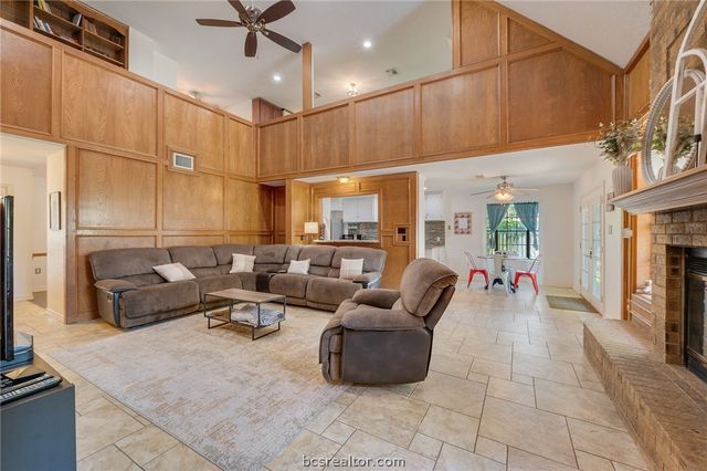 2301 Barak Lane, Bryan, TX 77802