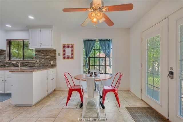 2301 Barak Lane, Bryan, TX 77802