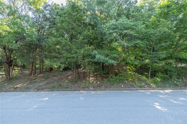 2484 N Karyn Avenue, Fayetteville, AR 72701