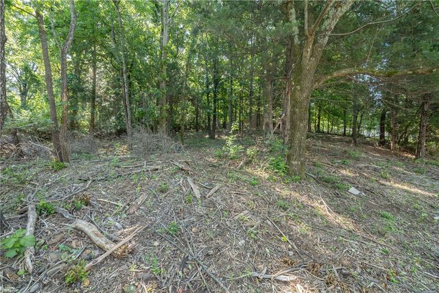 2484 N Karyn Avenue, Fayetteville, AR 72701