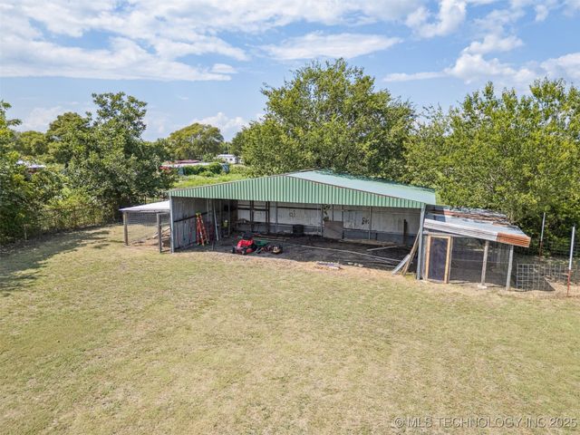 23066 Pettijohn Springs Road, Madill, OK 73446
