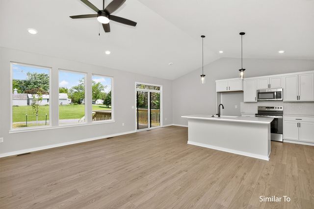 8136 Buckley Street, Johnston, IA 50131