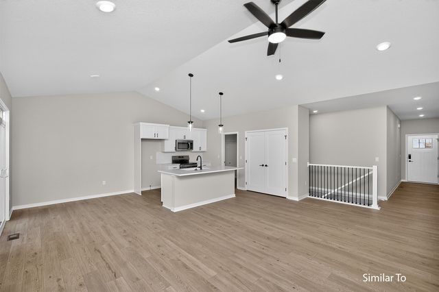 8136 Buckley Street, Johnston, IA 50131
