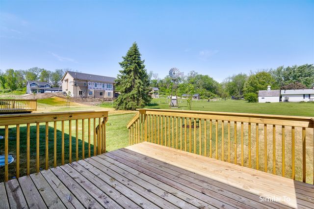 8136 Buckley Street, Johnston, IA 50131