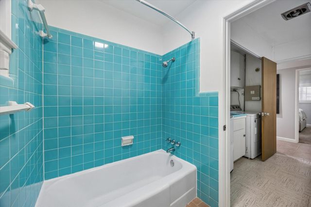 3631 Woodvalley Drive, Houston, TX 77025