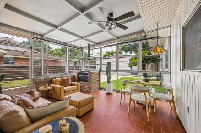 3631 Woodvalley Drive, Houston, TX 77025