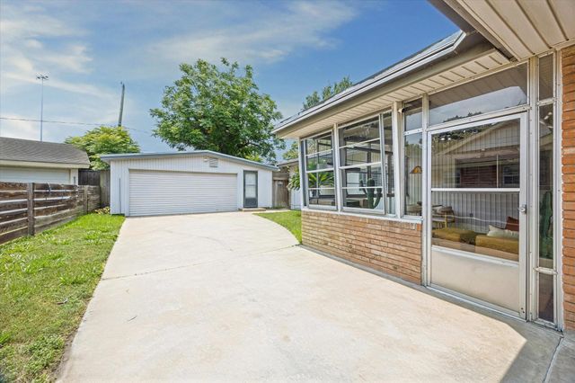 3631 Woodvalley Drive, Houston, TX 77025